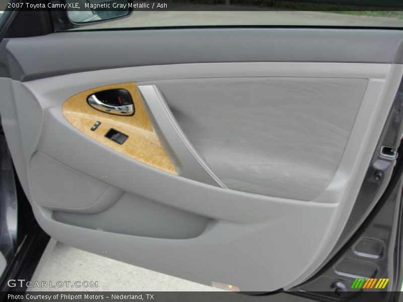 Magnetic Gray Metallic / Ash 2007 Toyota Camry XLE