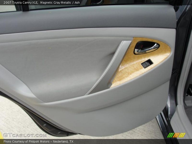 Magnetic Gray Metallic / Ash 2007 Toyota Camry XLE