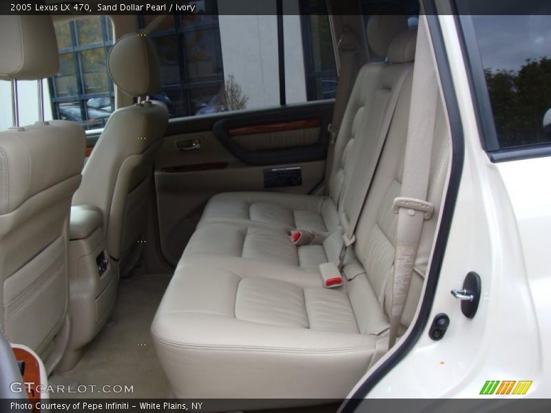  2005 LX 470 Ivory Interior