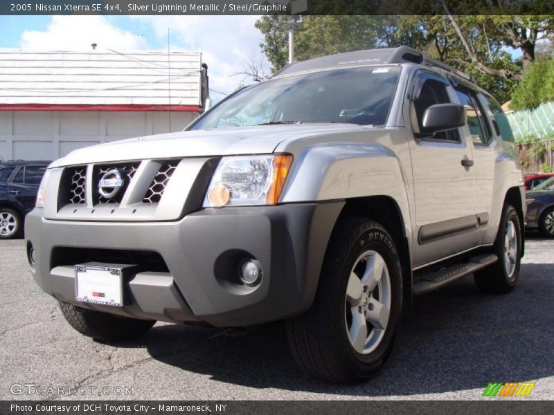 Silver Lightning Metallic / Steel/Graphite 2005 Nissan Xterra SE 4x4