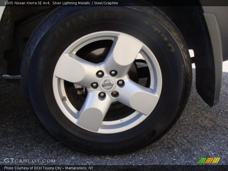 Silver Lightning Metallic / Steel/Graphite 2005 Nissan Xterra SE 4x4