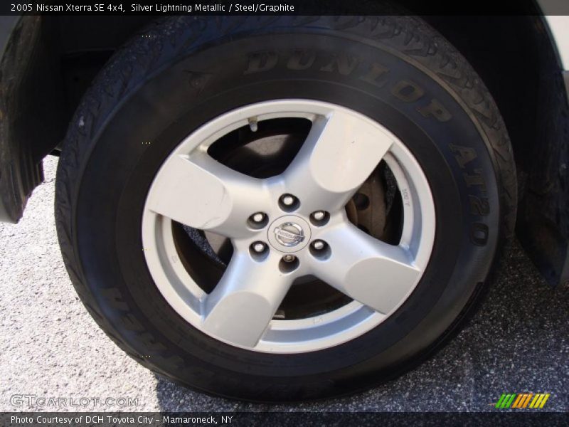 Silver Lightning Metallic / Steel/Graphite 2005 Nissan Xterra SE 4x4