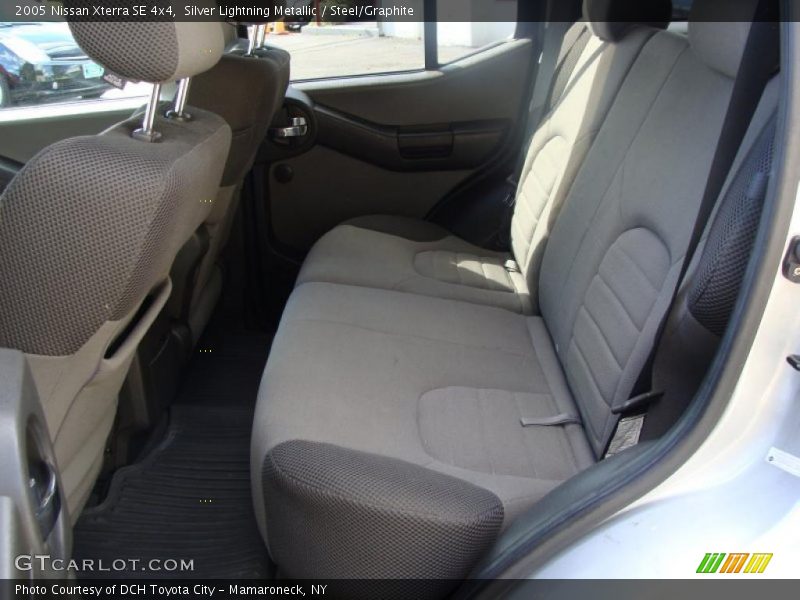 Silver Lightning Metallic / Steel/Graphite 2005 Nissan Xterra SE 4x4