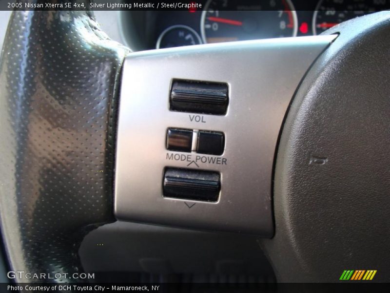 Silver Lightning Metallic / Steel/Graphite 2005 Nissan Xterra SE 4x4