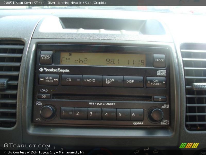 Silver Lightning Metallic / Steel/Graphite 2005 Nissan Xterra SE 4x4