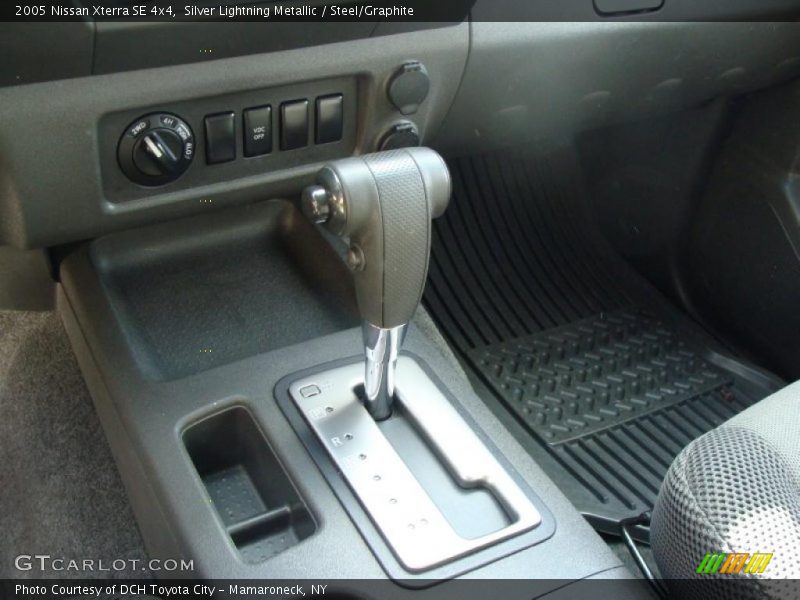 Silver Lightning Metallic / Steel/Graphite 2005 Nissan Xterra SE 4x4
