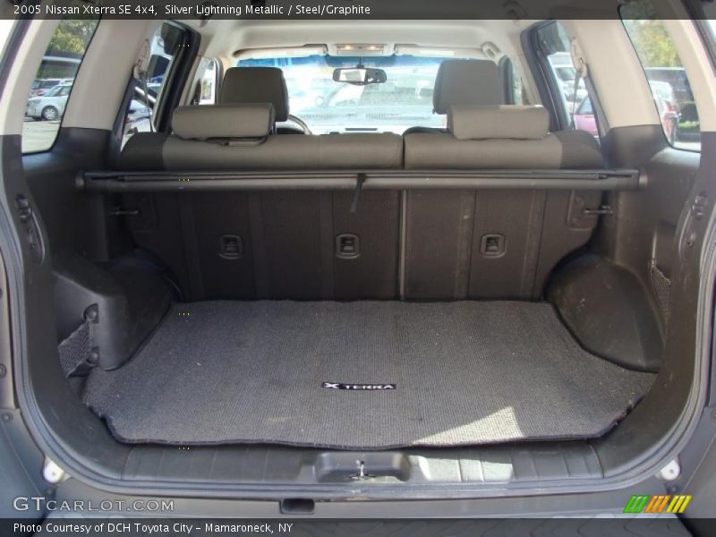 Silver Lightning Metallic / Steel/Graphite 2005 Nissan Xterra SE 4x4