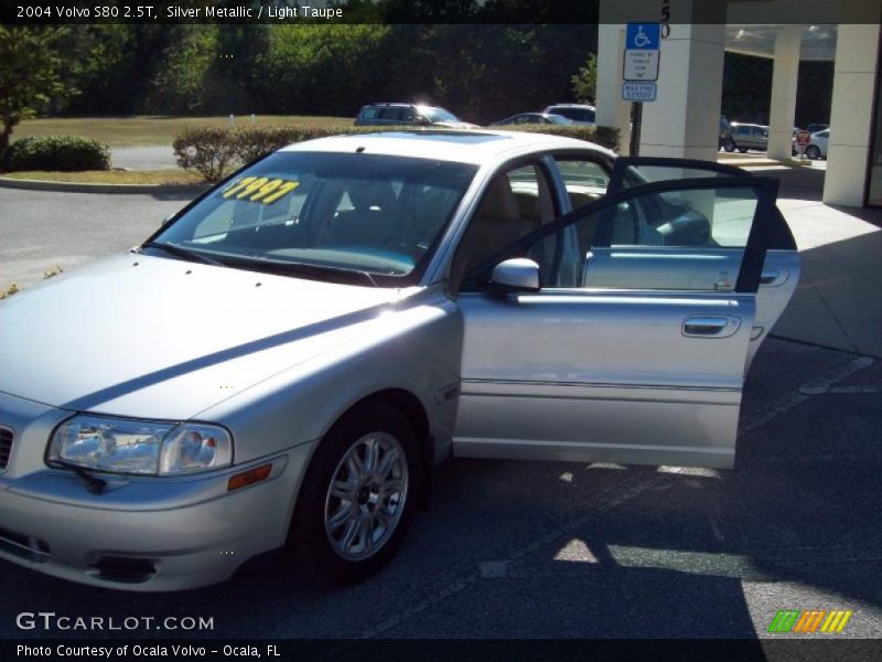 Silver Metallic / Light Taupe 2004 Volvo S80 2.5T