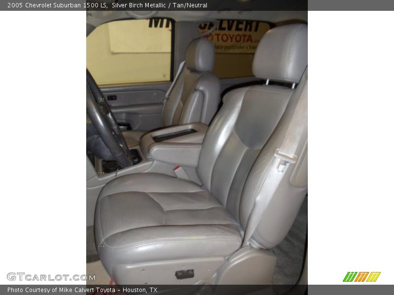  2005 Suburban 1500 LS Tan/Neutral Interior