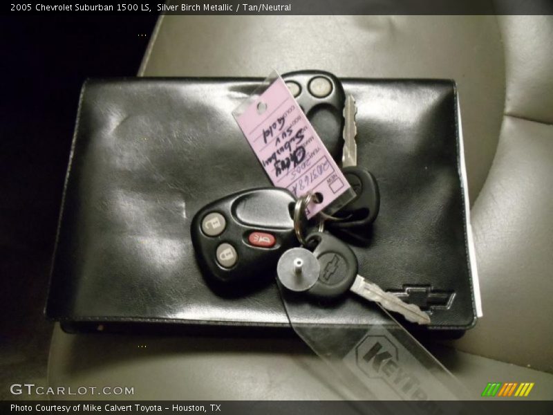 Silver Birch Metallic / Tan/Neutral 2005 Chevrolet Suburban 1500 LS