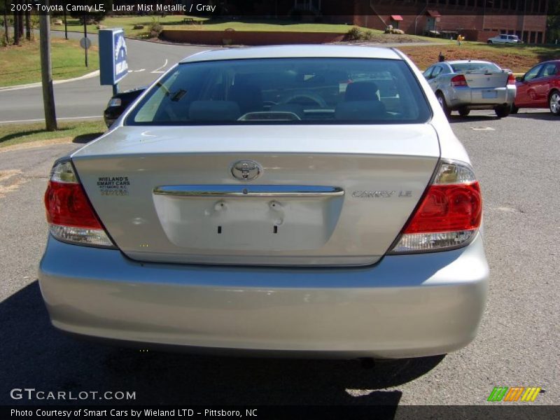 Lunar Mist Metallic / Gray 2005 Toyota Camry LE