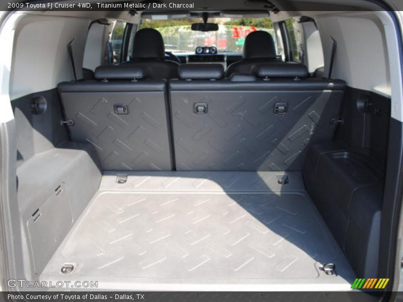  2009 FJ Cruiser 4WD Trunk