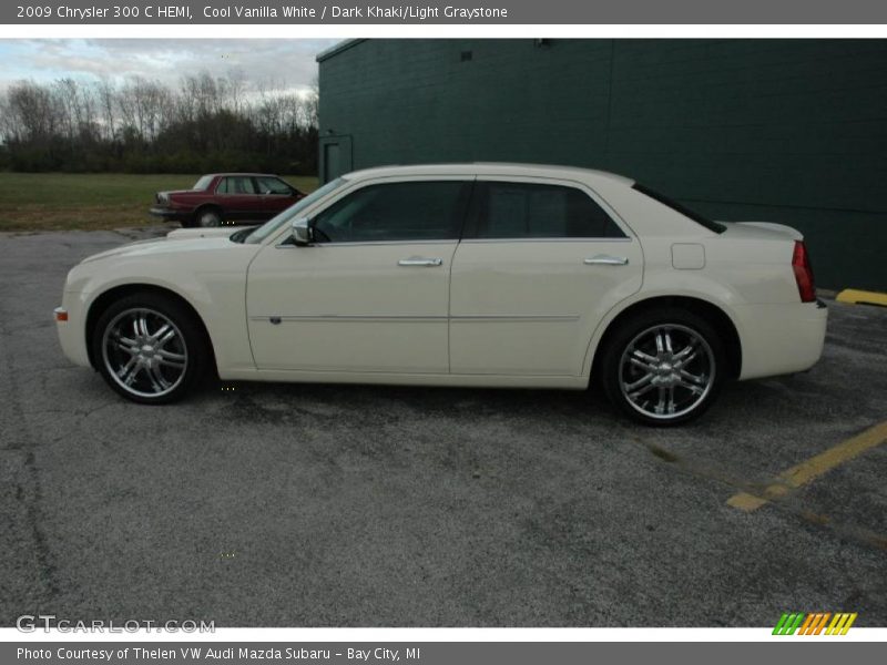 Cool Vanilla White / Dark Khaki/Light Graystone 2009 Chrysler 300 C HEMI