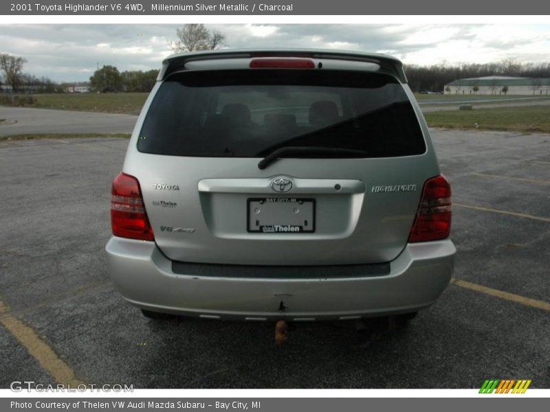 Millennium Silver Metallic / Charcoal 2001 Toyota Highlander V6 4WD