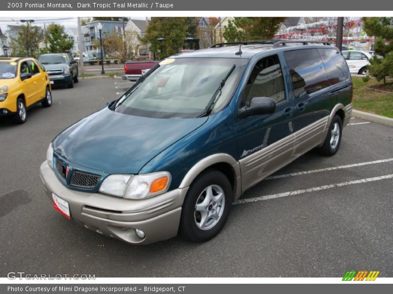 Front 3/4 View of 2003 Montana 