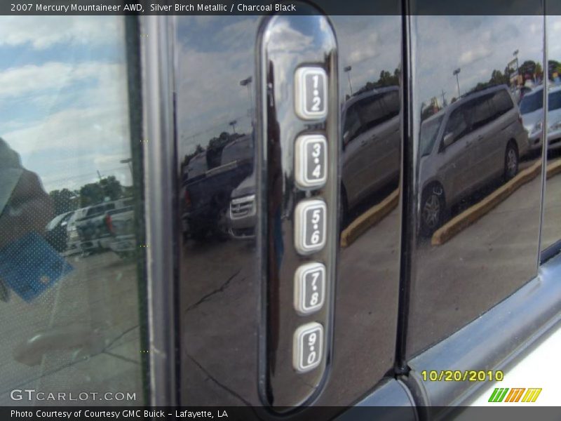 Silver Birch Metallic / Charcoal Black 2007 Mercury Mountaineer AWD