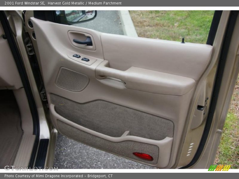 Harvest Gold Metallic / Medium Parchment 2001 Ford Windstar SE