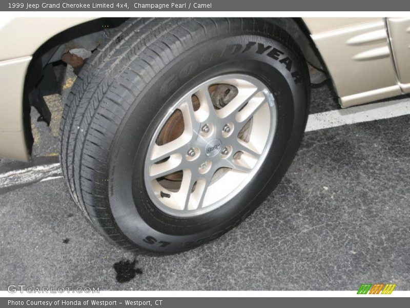  1999 Grand Cherokee Limited 4x4 Wheel