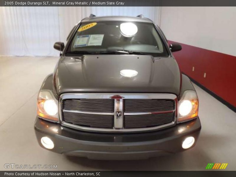 Mineral Gray Metallic / Medium Slate Gray 2005 Dodge Durango SLT