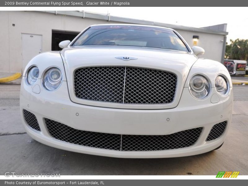 Glacier White / Magnolia 2009 Bentley Continental Flying Spur Speed
