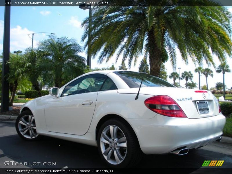 Arctic White / Beige 2010 Mercedes-Benz SLK 300 Roadster