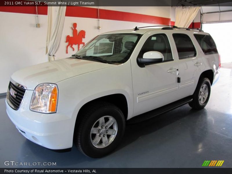 Summit White / Light Titanium 2011 GMC Yukon SLT