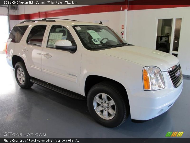 Summit White / Light Titanium 2011 GMC Yukon SLT