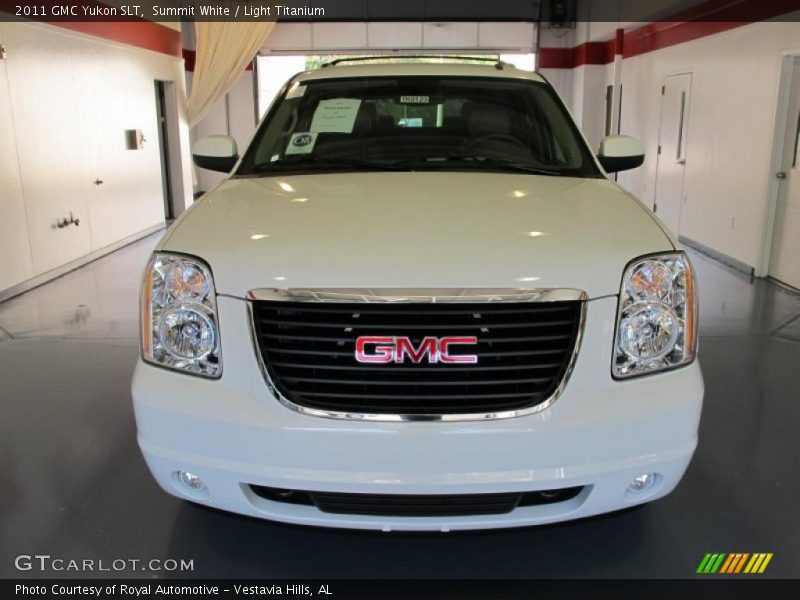 Summit White / Light Titanium 2011 GMC Yukon SLT