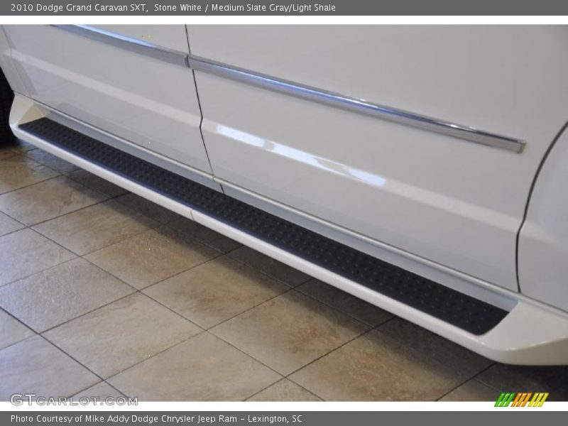 Stone White / Medium Slate Gray/Light Shale 2010 Dodge Grand Caravan SXT