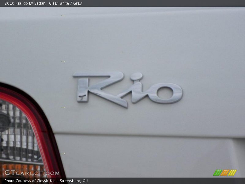  2010 Rio LX Sedan Logo
