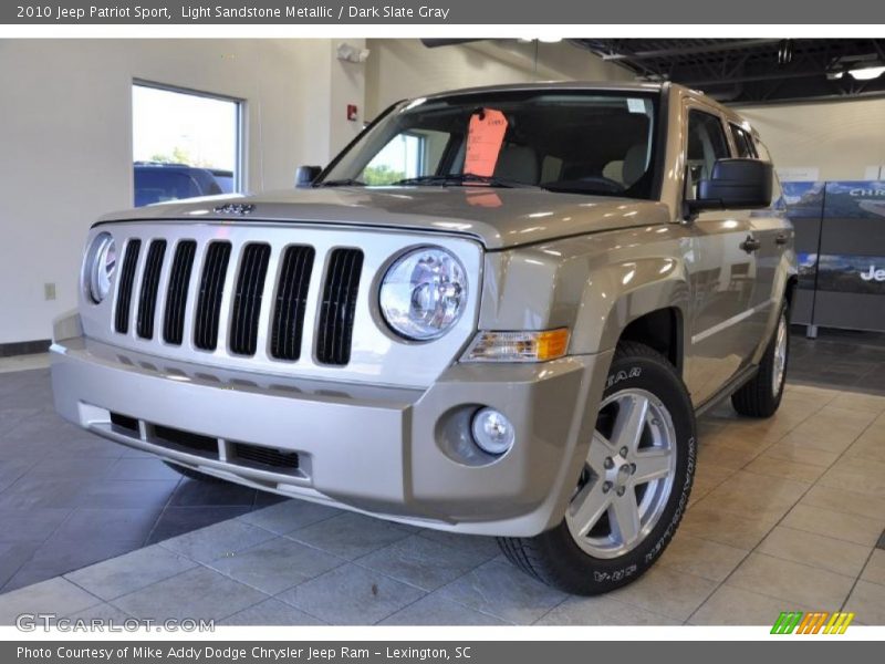 Light Sandstone Metallic / Dark Slate Gray 2010 Jeep Patriot Sport