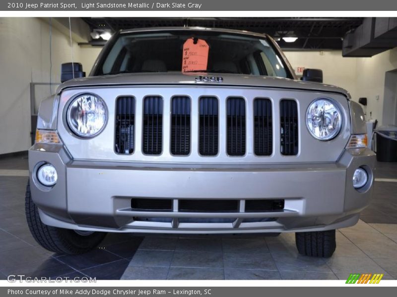 Light Sandstone Metallic / Dark Slate Gray 2010 Jeep Patriot Sport