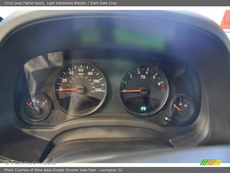 Light Sandstone Metallic / Dark Slate Gray 2010 Jeep Patriot Sport