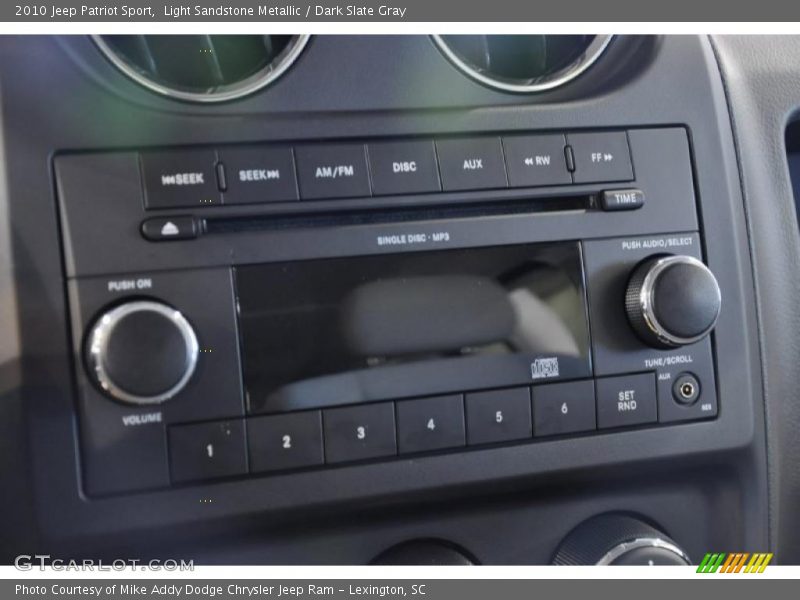 Light Sandstone Metallic / Dark Slate Gray 2010 Jeep Patriot Sport