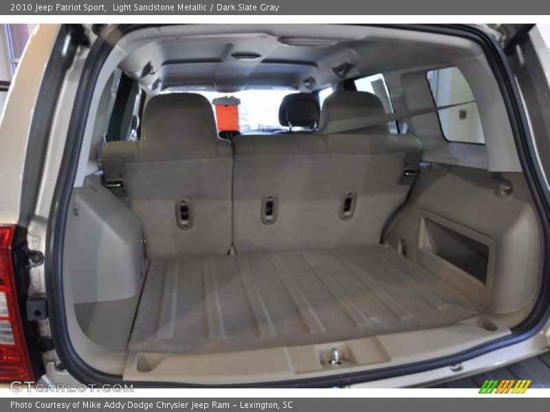 Light Sandstone Metallic / Dark Slate Gray 2010 Jeep Patriot Sport