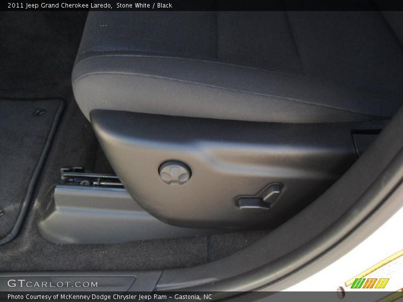 Stone White / Black 2011 Jeep Grand Cherokee Laredo