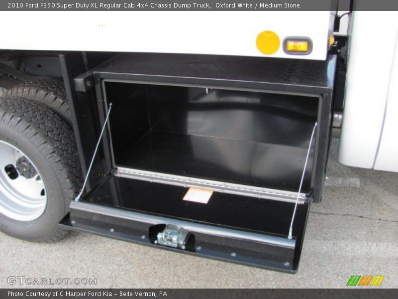 Oxford White / Medium Stone 2010 Ford F350 Super Duty XL Regular Cab 4x4 Chassis Dump Truck
