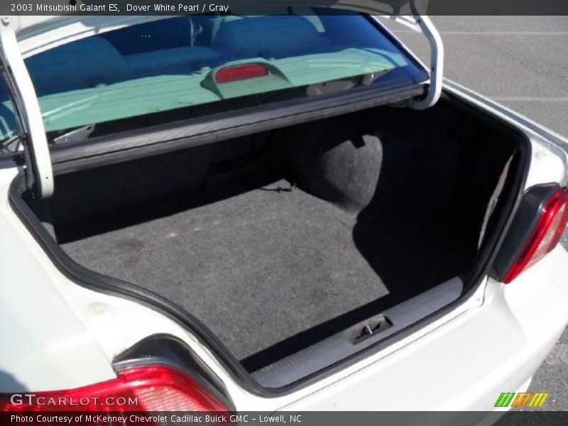 Dover White Pearl / Gray 2003 Mitsubishi Galant ES