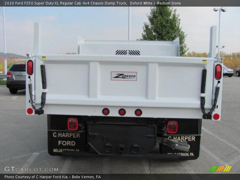 Oxford White / Medium Stone 2010 Ford F350 Super Duty XL Regular Cab 4x4 Chassis Dump Truck