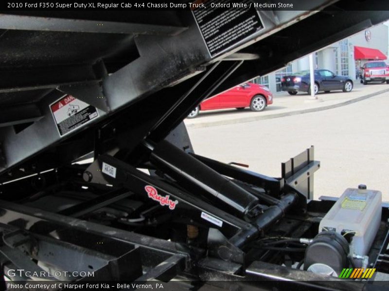Oxford White / Medium Stone 2010 Ford F350 Super Duty XL Regular Cab 4x4 Chassis Dump Truck