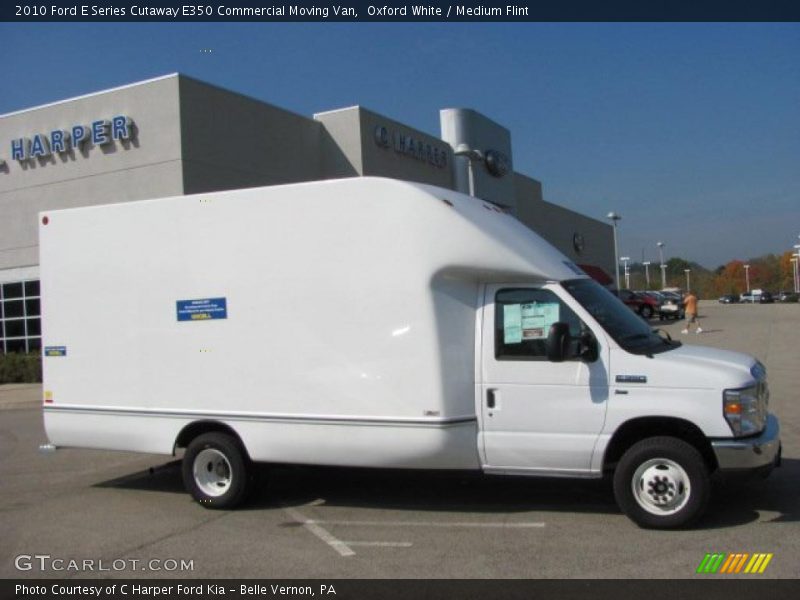  2010 E Series Cutaway E350 Commercial Moving Van Oxford White