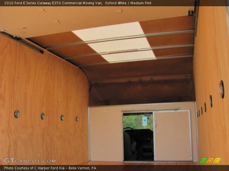  2010 E Series Cutaway E350 Commercial Moving Van Medium Flint Interior