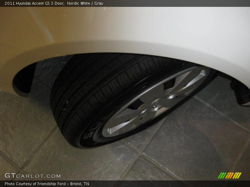 Nordic White / Gray 2011 Hyundai Accent GS 3 Door