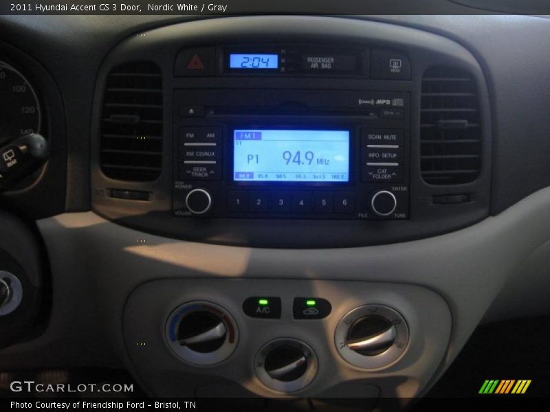 Nordic White / Gray 2011 Hyundai Accent GS 3 Door