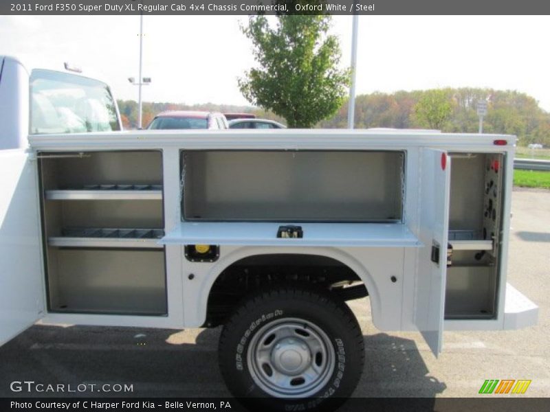  2011 F350 Super Duty XL Regular Cab 4x4 Chassis Commercial Oxford White