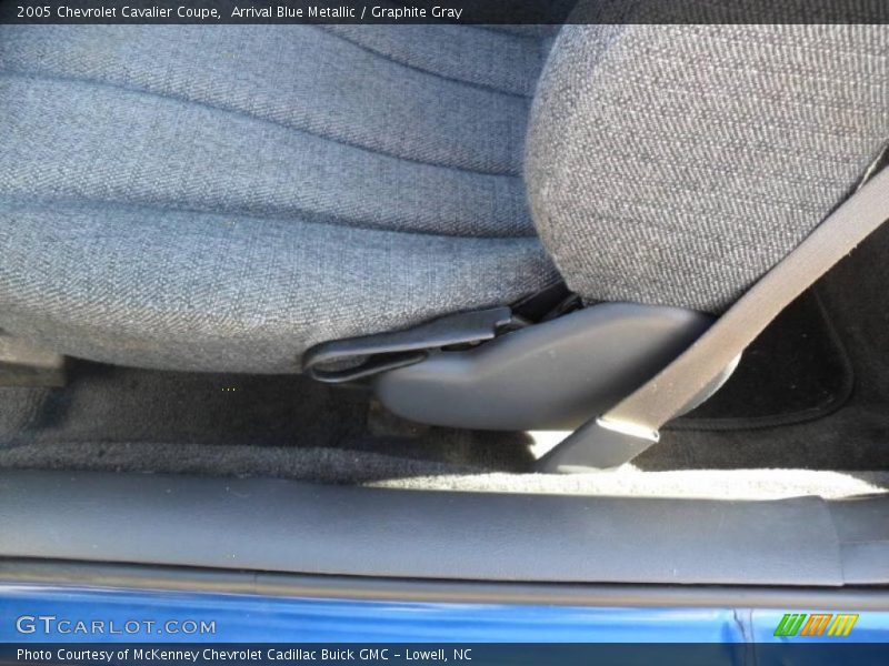 Arrival Blue Metallic / Graphite Gray 2005 Chevrolet Cavalier Coupe