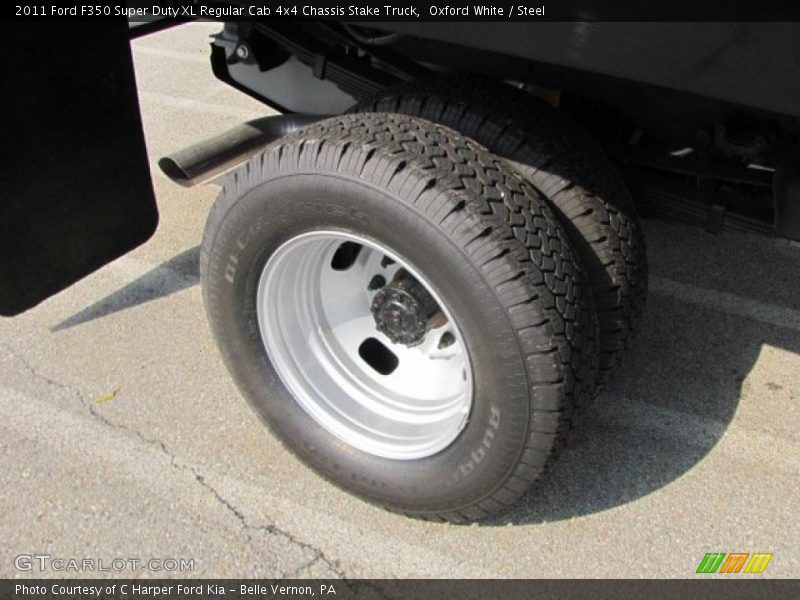 Oxford White / Steel 2011 Ford F350 Super Duty XL Regular Cab 4x4 Chassis Stake Truck