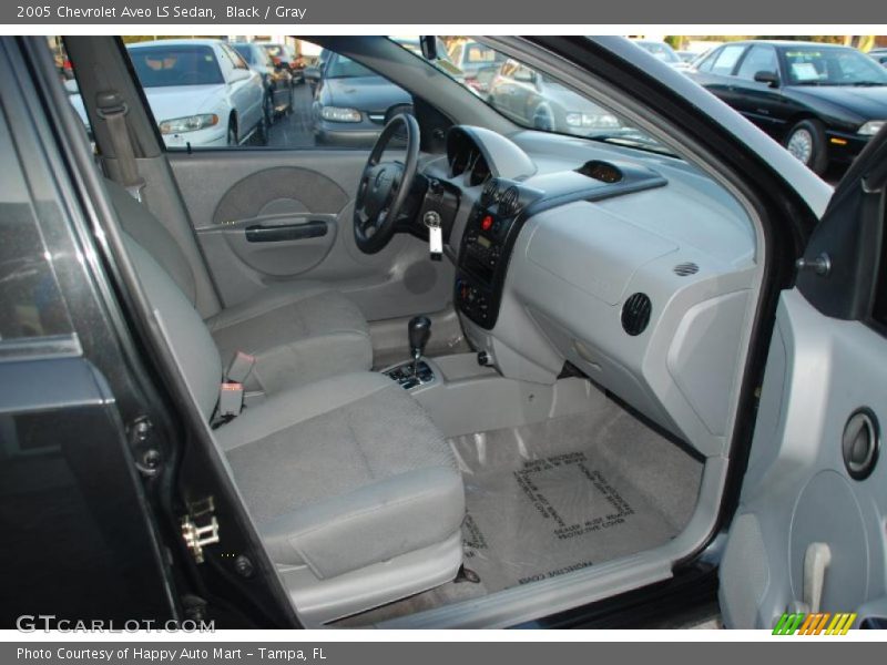 Dashboard of 2005 Aveo LS Sedan