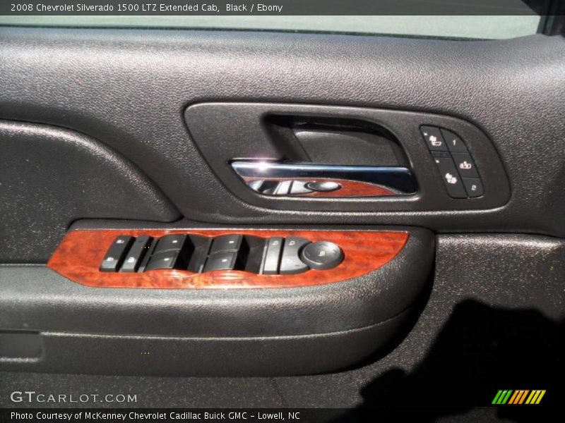 Controls of 2008 Silverado 1500 LTZ Extended Cab