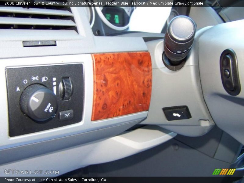 Modern Blue Pearlcoat / Medium Slate Gray/Light Shale 2008 Chrysler Town & Country Touring Signature Series